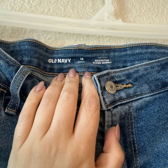 Old Navy plus size distressed mid rise rockstar super skinny jeans size 16 short - Picture 4 of 7